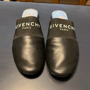 Givenchy Bedford Mule Slides